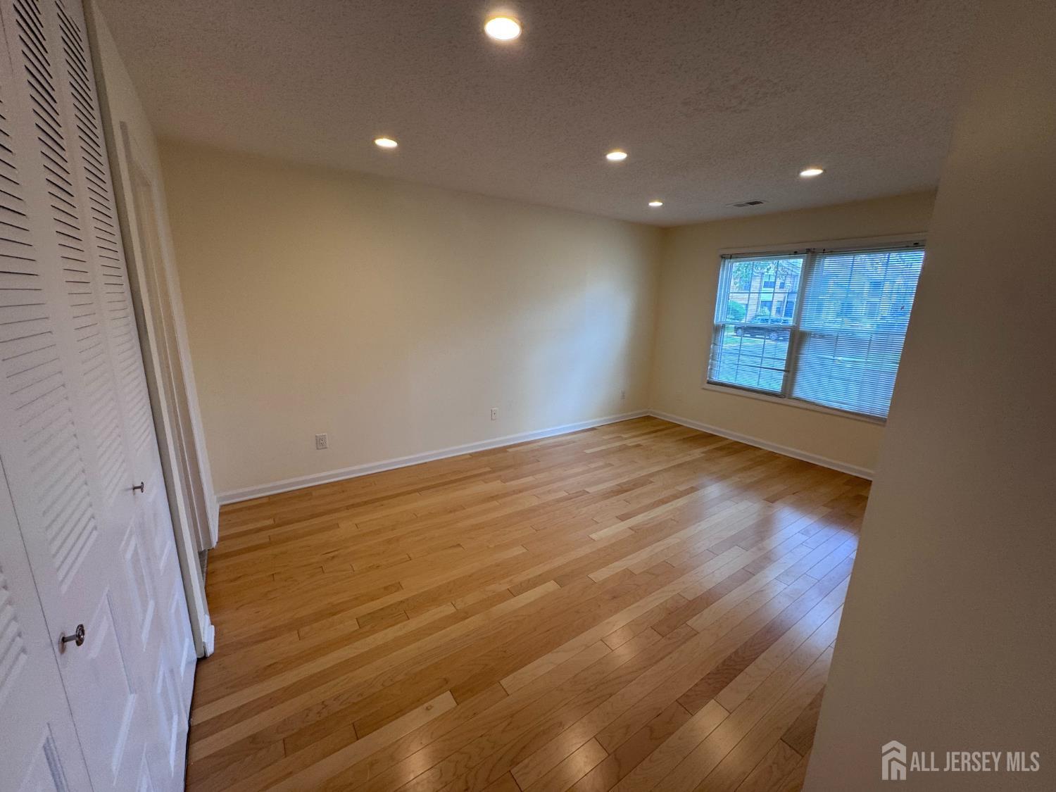 1706 Pebble Place Sayreville NJ 08859
