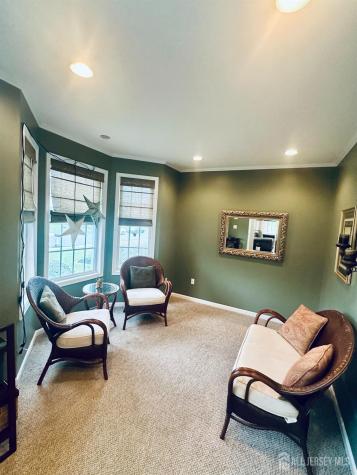 16 Poplar Drive Plainsboro NJ 08512