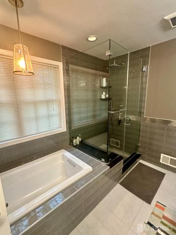 16 Poplar Drive Plainsboro NJ 08512