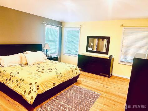 16 Poplar Drive Plainsboro NJ 08512