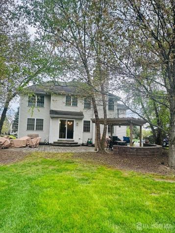 16 Poplar Drive Plainsboro NJ 08512
