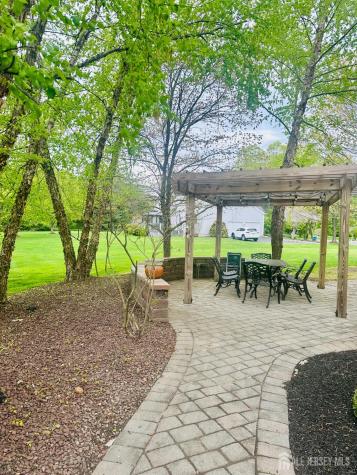 16 Poplar Drive Plainsboro NJ 08512