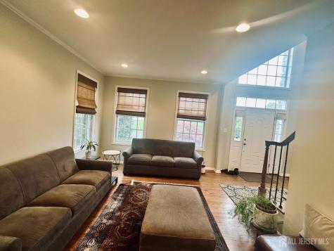 16 Poplar Drive Plainsboro NJ 08512
