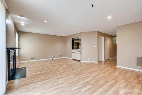 3902 Spring Brook Drive Edison NJ 08820