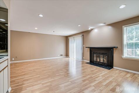 3902 Spring Brook Drive Edison NJ 08820