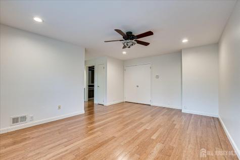 3902 Spring Brook Drive Edison NJ 08820