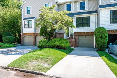 3902 Spring Brook Drive Edison NJ 08820