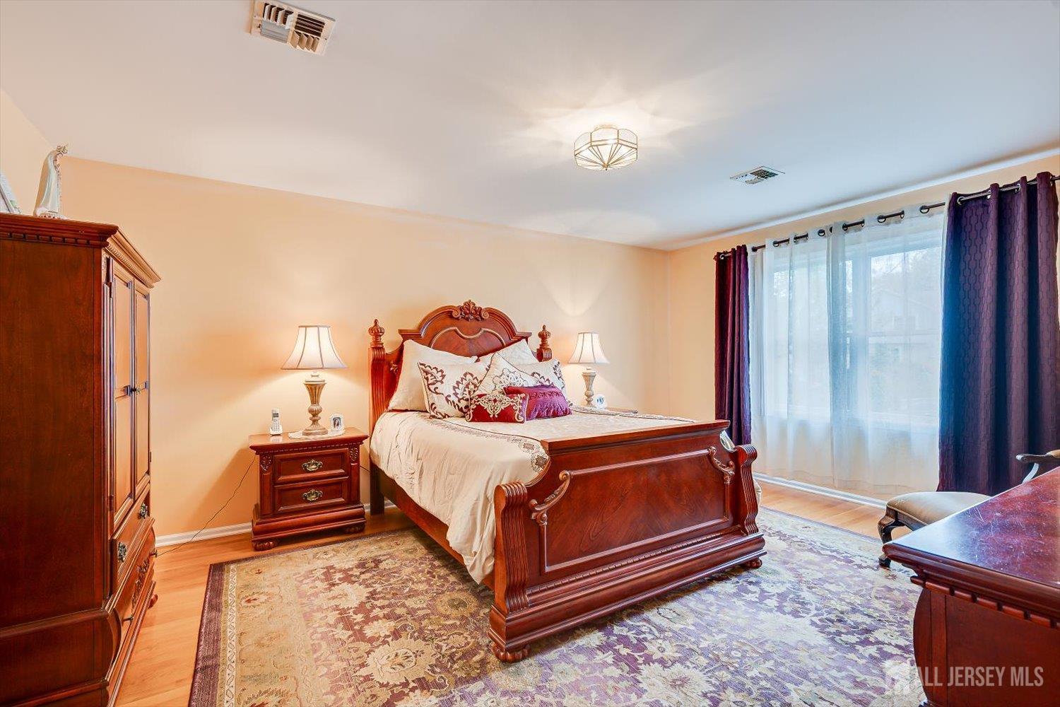 15 Alexander Court South River NJ 08882