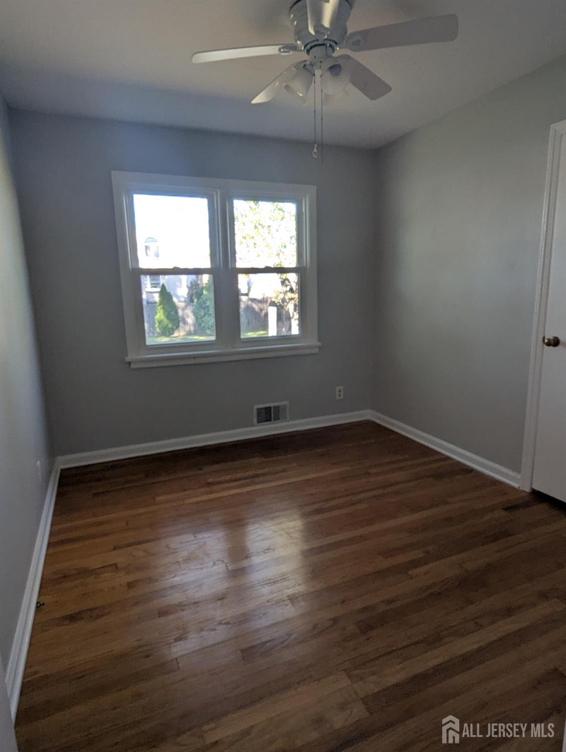 305 E Street Middlesex NJ 08846