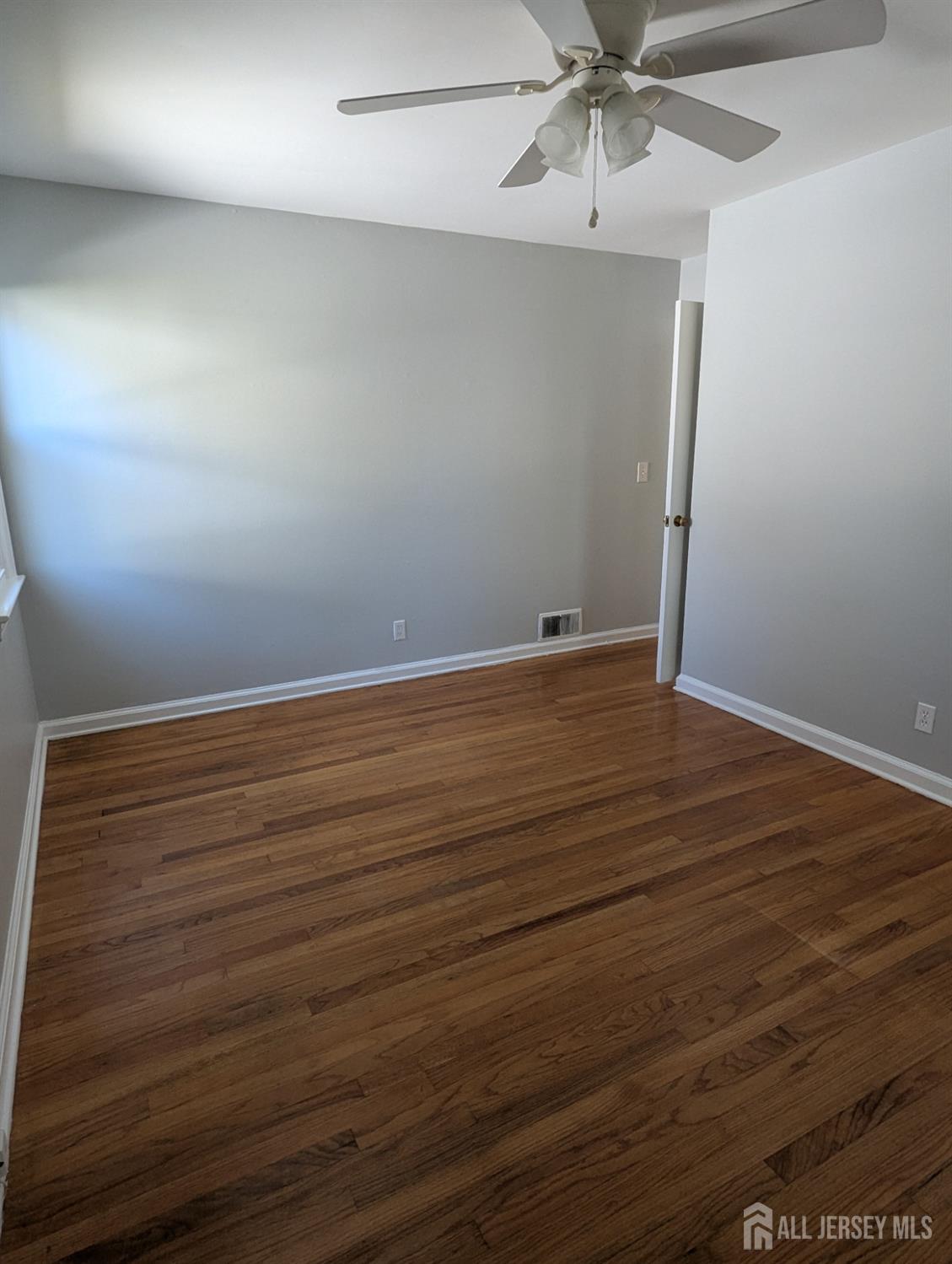 305 E Street Middlesex NJ 08846