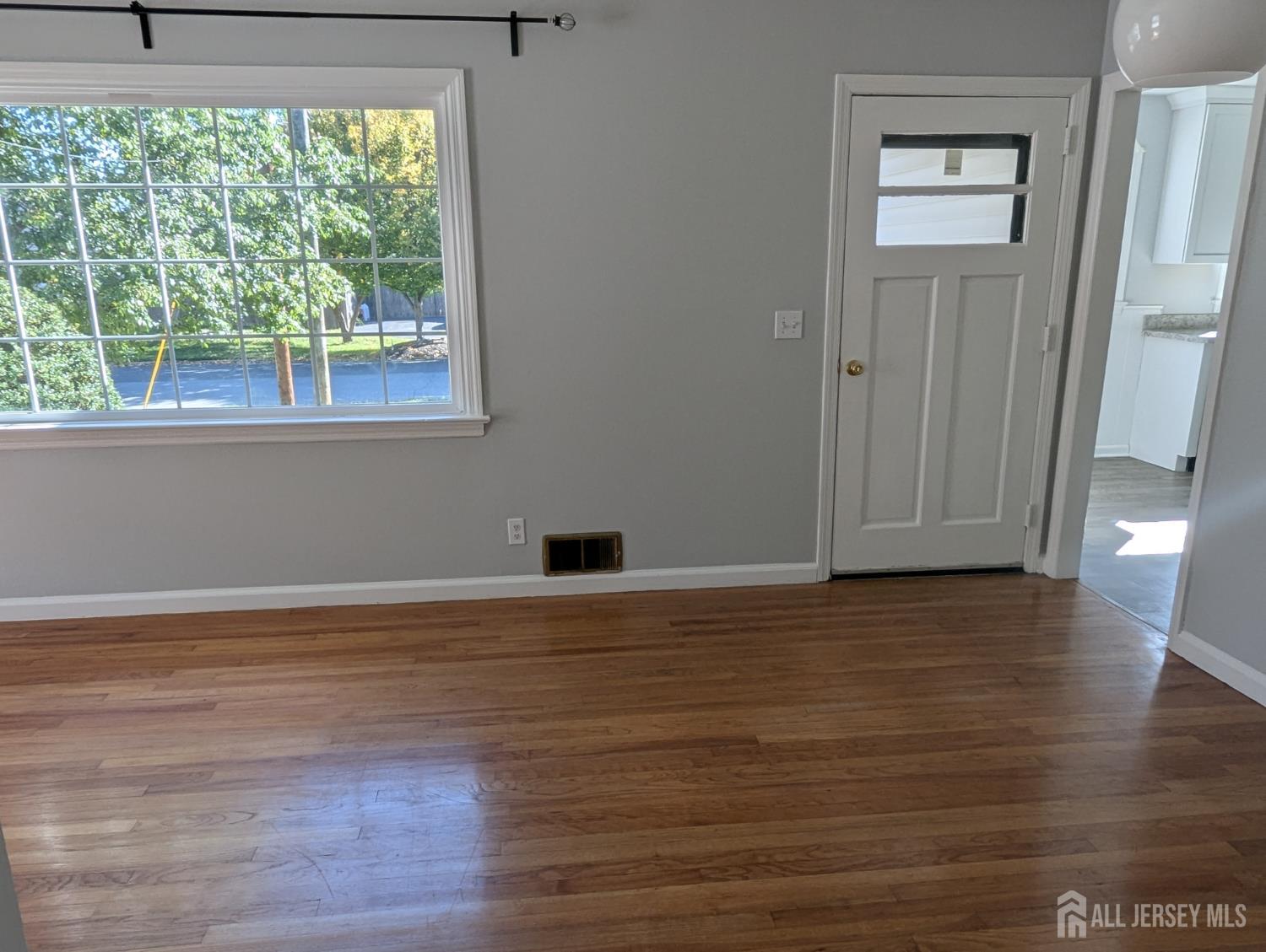 305 E Street Middlesex NJ 08846