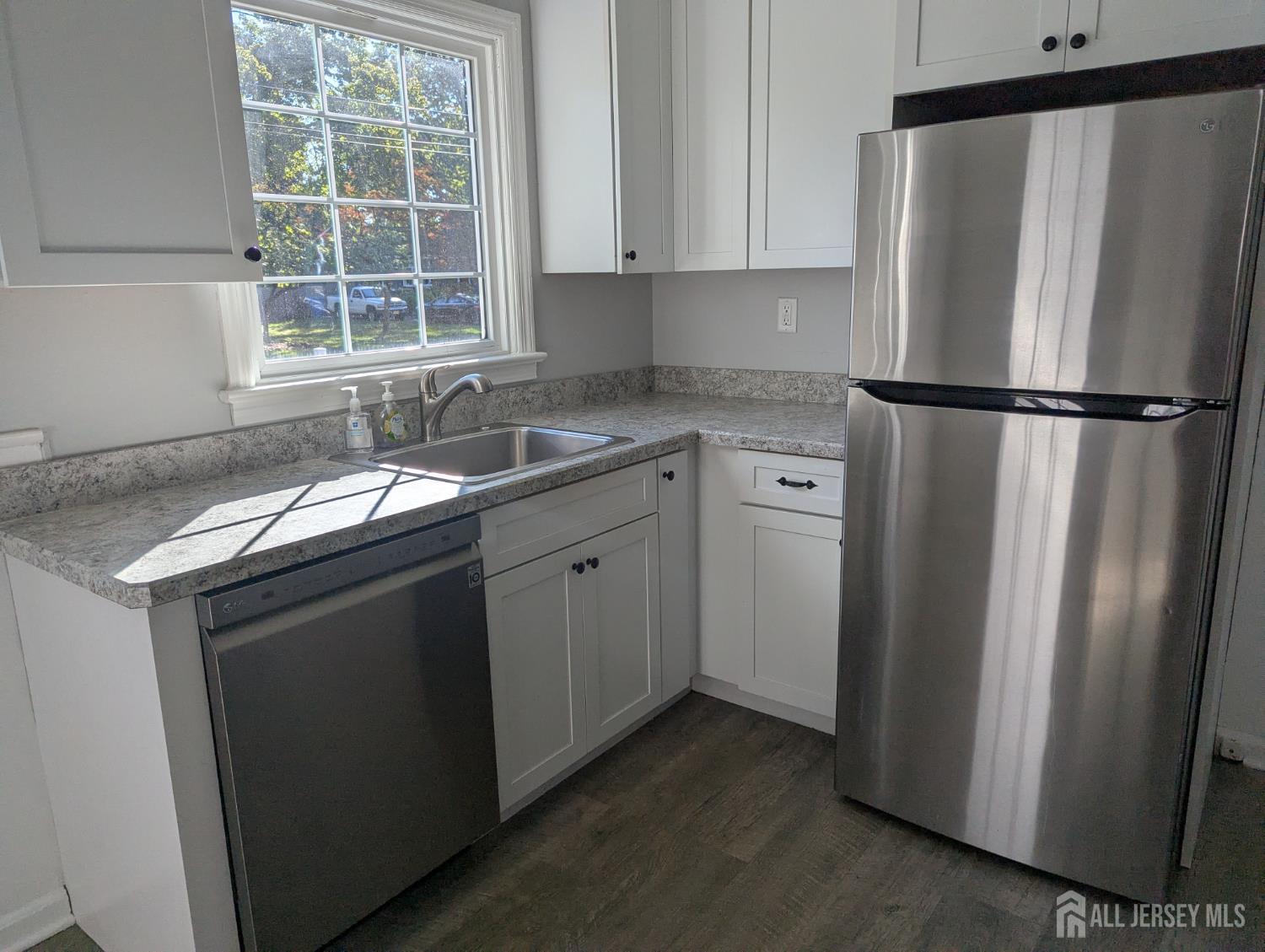 305 E Street Middlesex NJ 08846