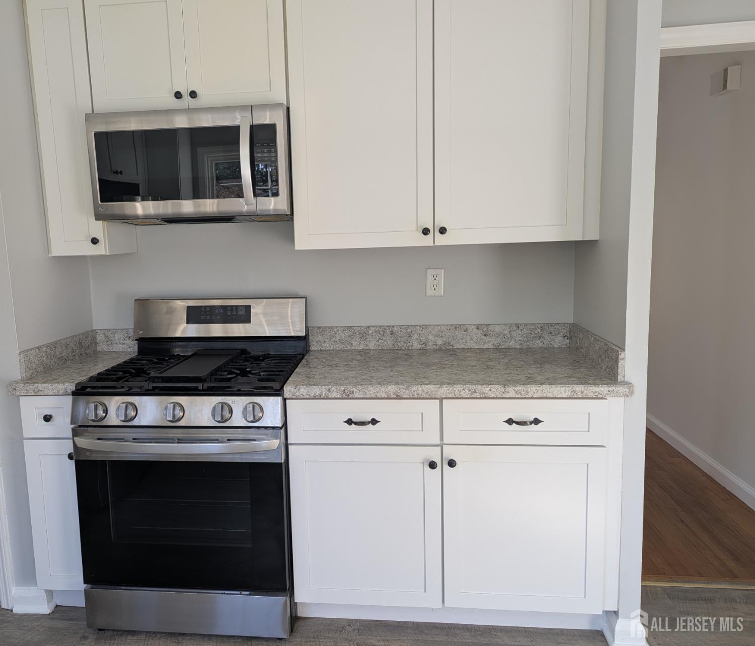 305 E Street Middlesex NJ 08846