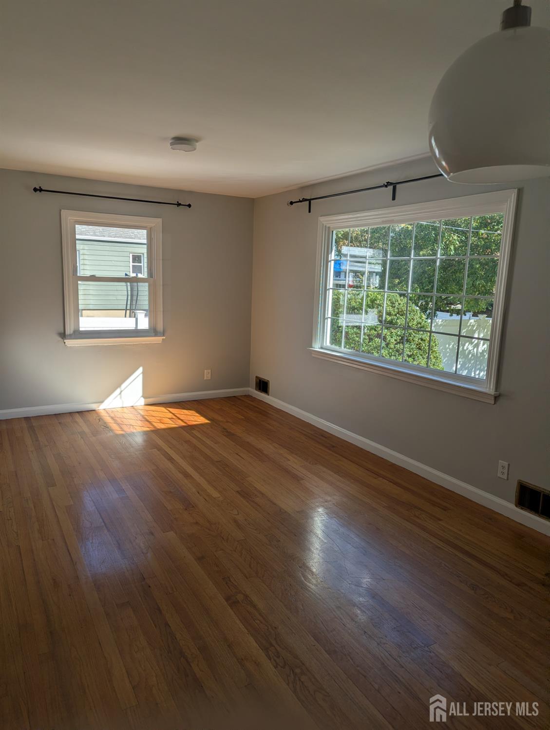 305 E Street Middlesex NJ 08846