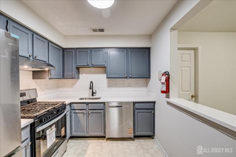 936 Waterford Drive Edison NJ 08817