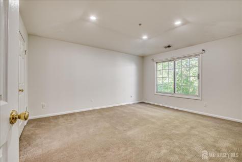 936 Waterford Drive Edison NJ 08817