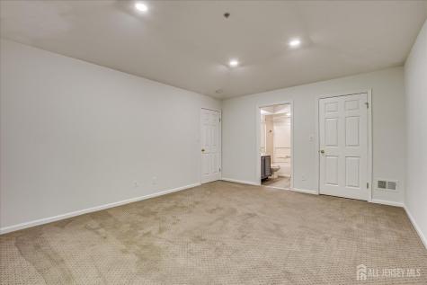 936 Waterford Drive Edison NJ 08817