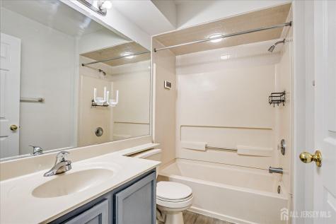 936 Waterford Drive Edison NJ 08817