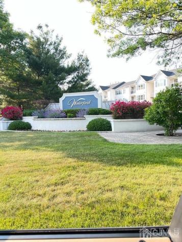 936 Waterford Drive Edison NJ 08817