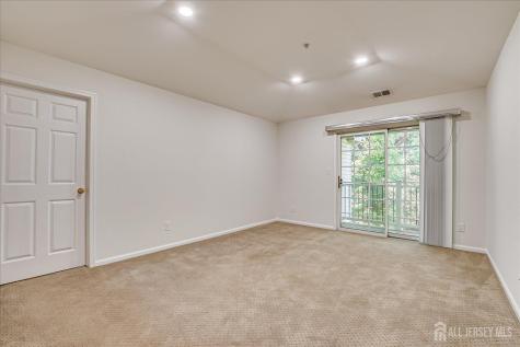 936 Waterford Drive Edison NJ 08817
