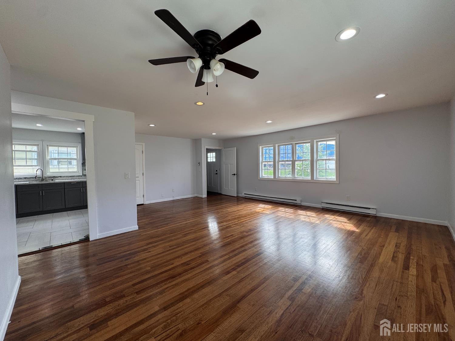 20 Noe Street Carteret NJ 07008