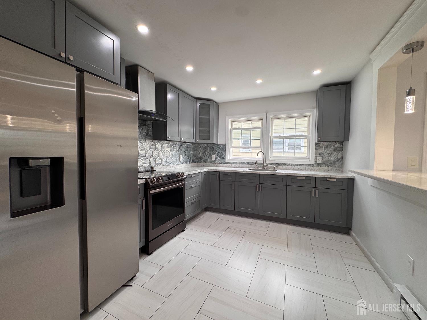 20 Noe Street Carteret NJ 07008