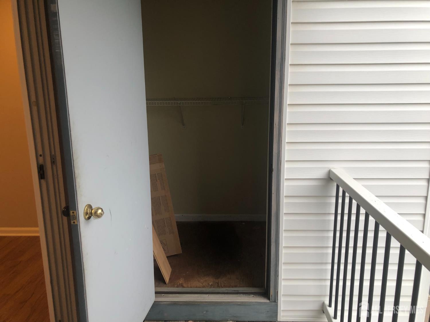 827 Waterford Drive Edison NJ 08817