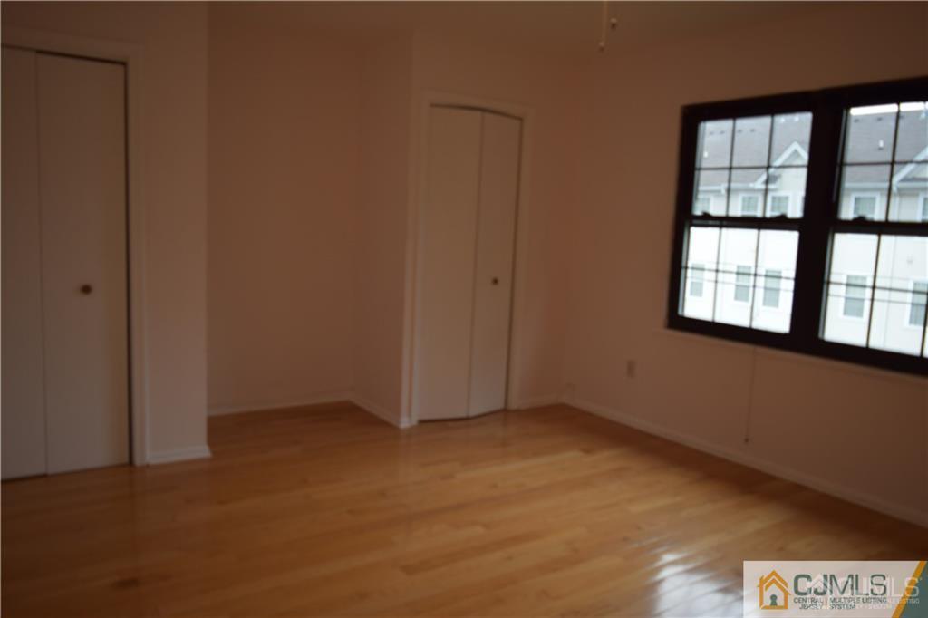 43 Essex Street Carteret NJ 07008