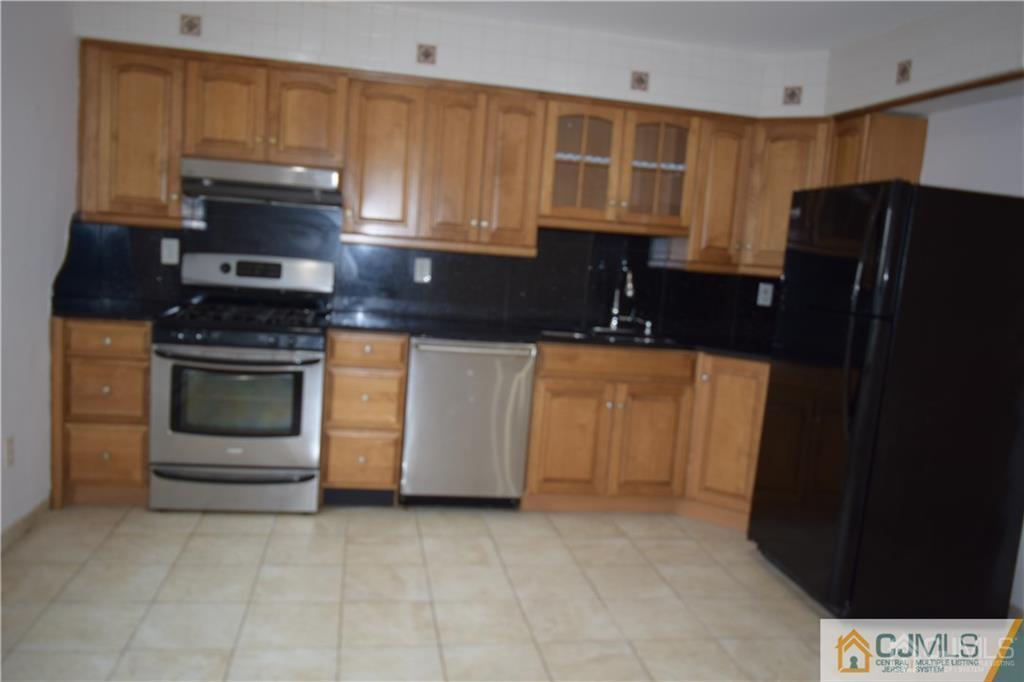 43 Essex Street Carteret NJ 07008