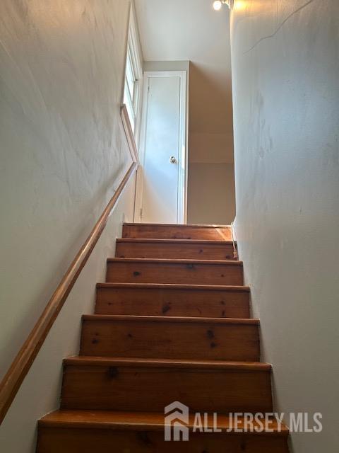 104 E Cliff Road Colonia NJ 07067