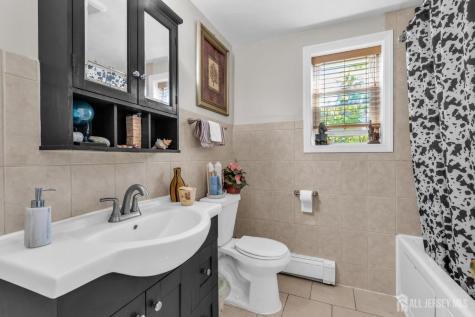 12 Jacobson Street Sayreville NJ 08872
