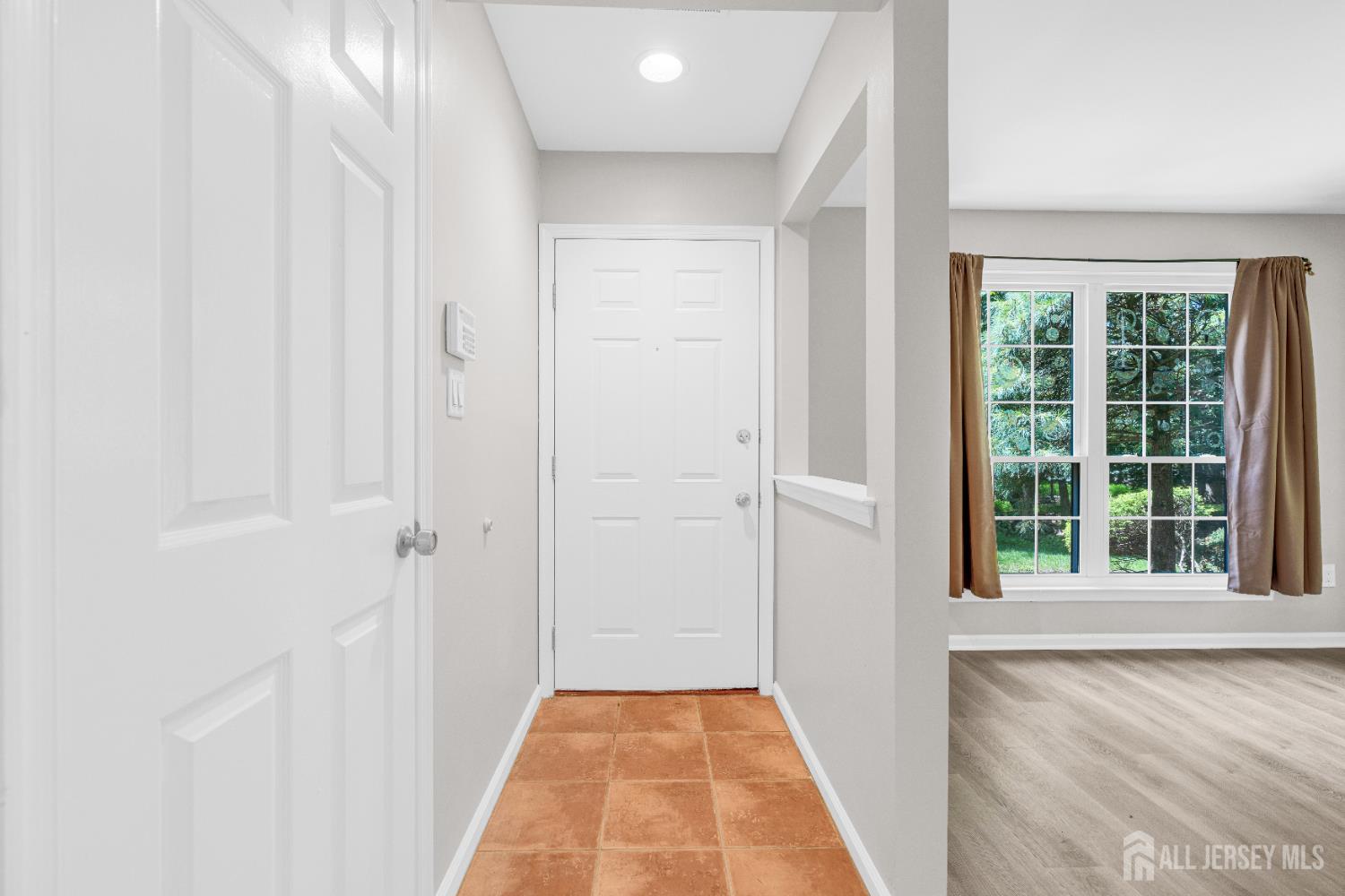 5101 Stonehedge Road Edison NJ 08820