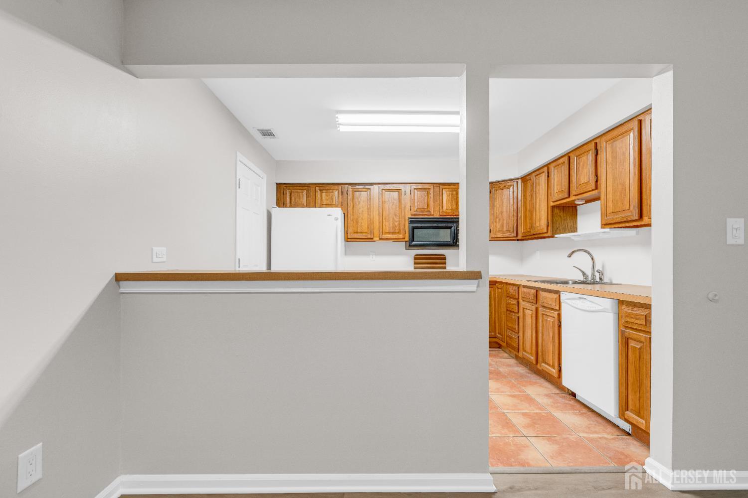 5101 Stonehedge Road Edison NJ 08820