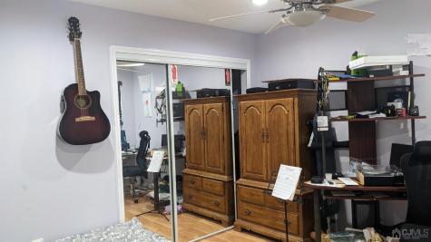 7 Newburgh Drive Edison NJ 08820