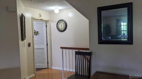 7 Newburgh Drive Edison NJ 08820