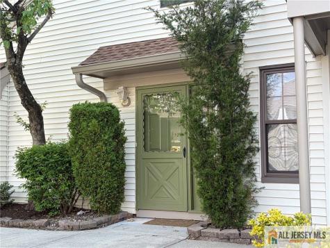 2513 Lighthouse Lane Sayreville NJ 08859