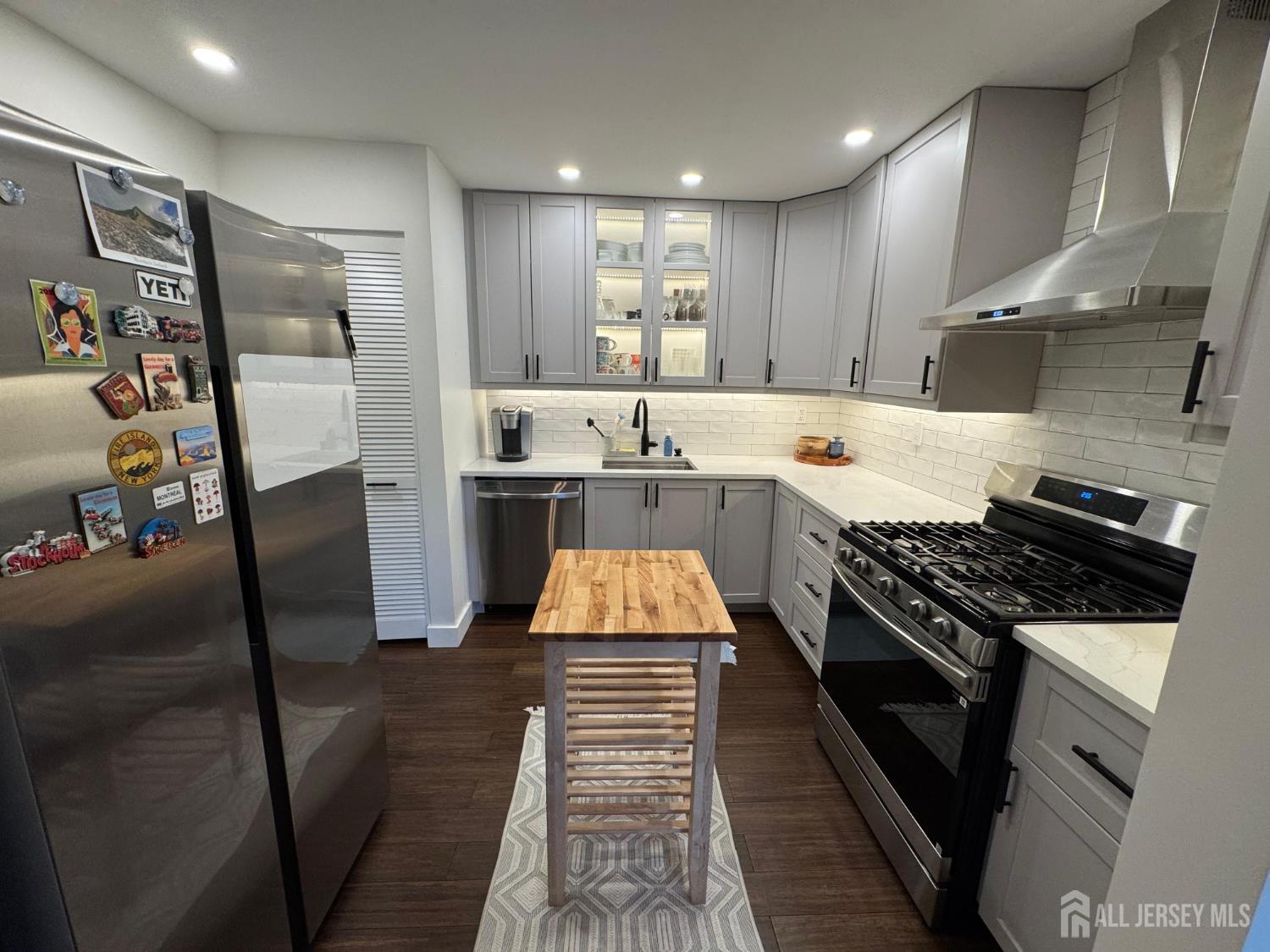 12 Clay Street North Brunswick NJ 08902