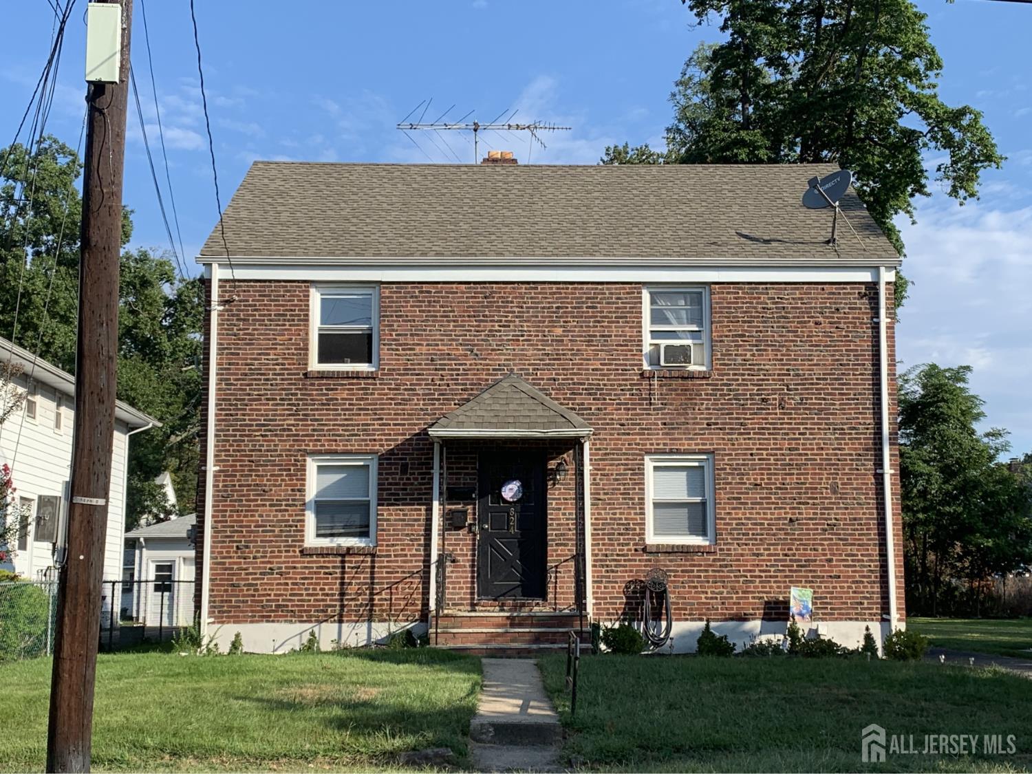 824 2nd Street Dunellen NJ 08812