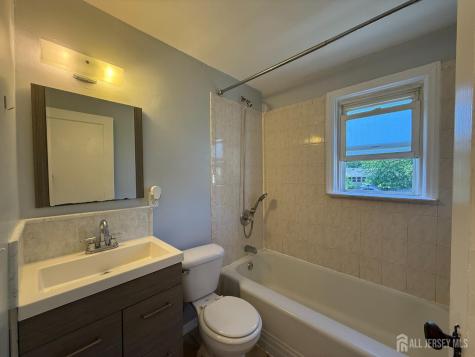 824 2nd Street Dunellen NJ 08812