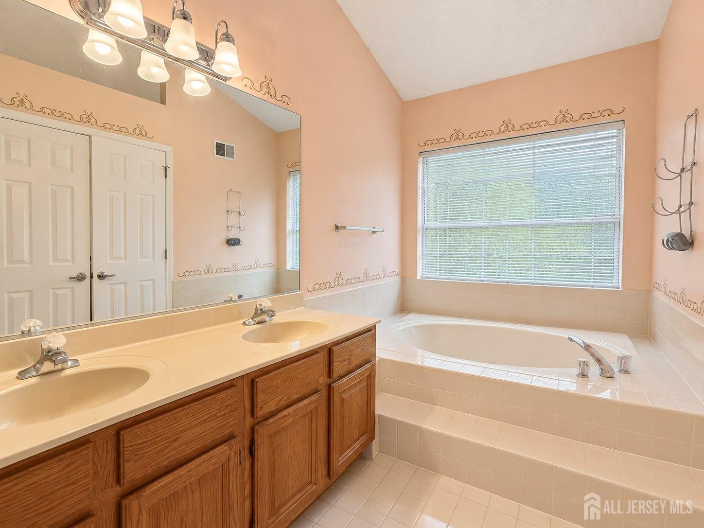 51 Briarwood Court South Brunswick NJ 08540