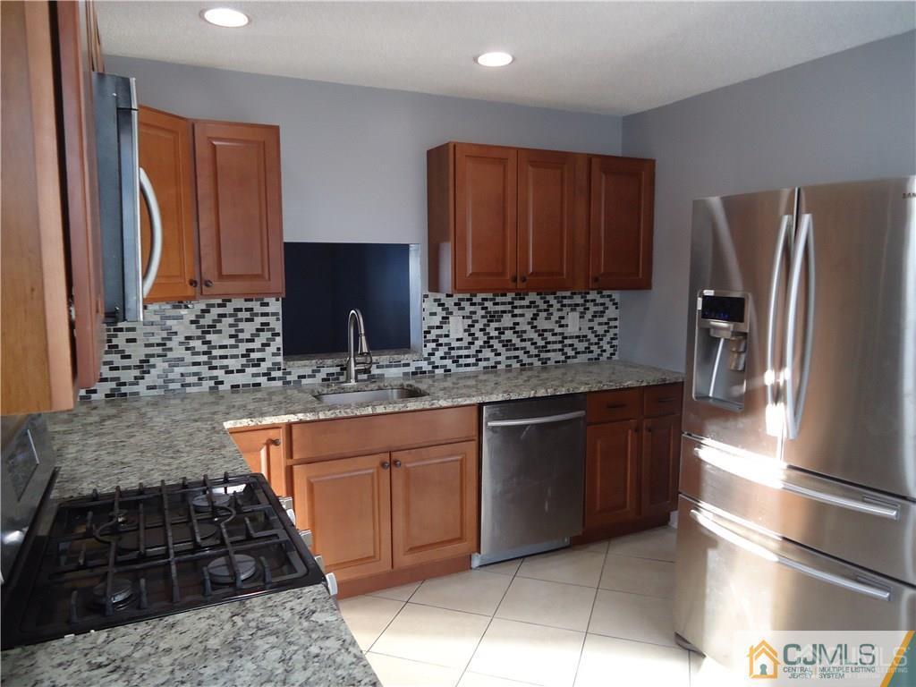 28 Kingston Run North Brunswick NJ 08902