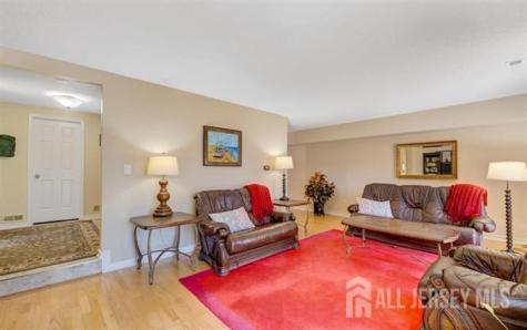 17 Ashford Drive Plainsboro NJ 08536