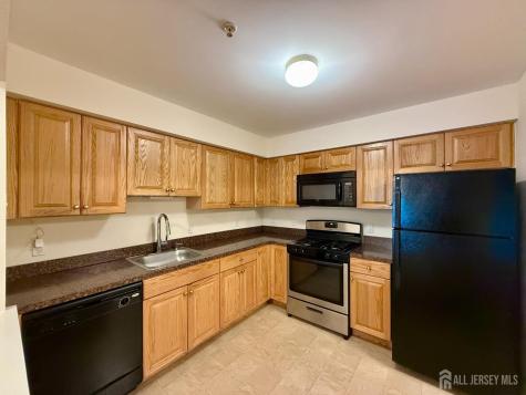 1315 Fernwood Court New Brunswick NJ 08901