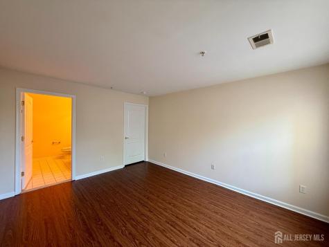1315 Fernwood Court New Brunswick NJ 08901