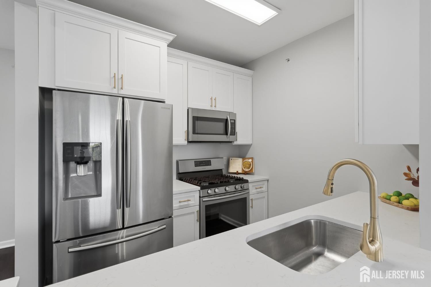 648 W Strassel Way South Plainfield NJ 07080