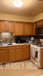 1216 Dogwood Court New Brunswick NJ 08901