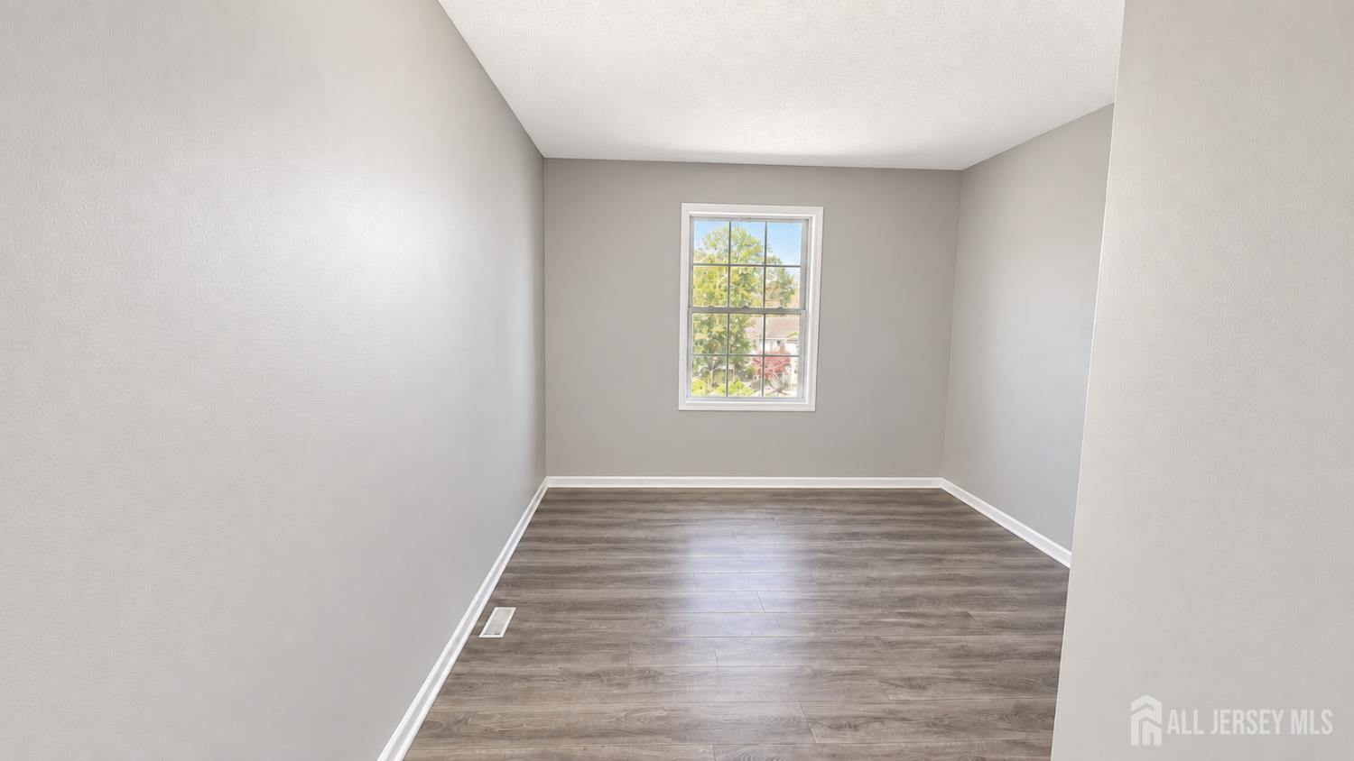 29 Pembrook Avenue North Brunswick NJ 08902
