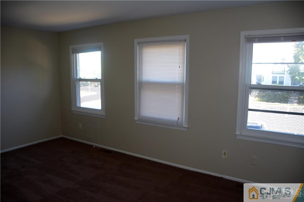 13 Heritage Square Sayreville NJ 08872