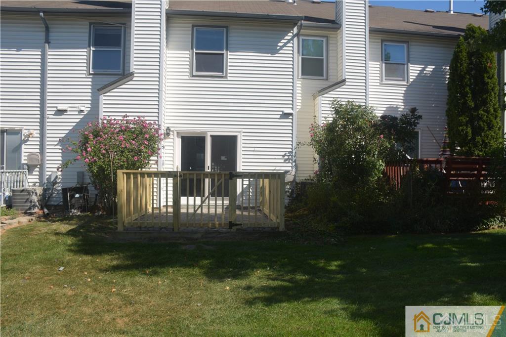 13 Heritage Square Sayreville NJ 08872
