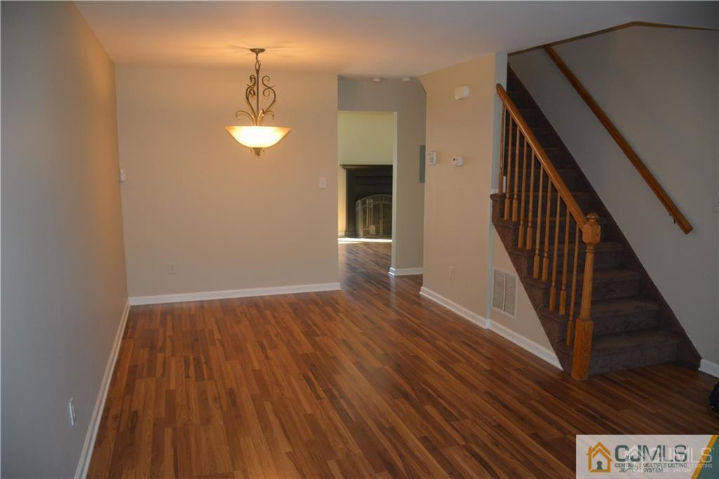 13 Heritage Square Sayreville NJ 08872
